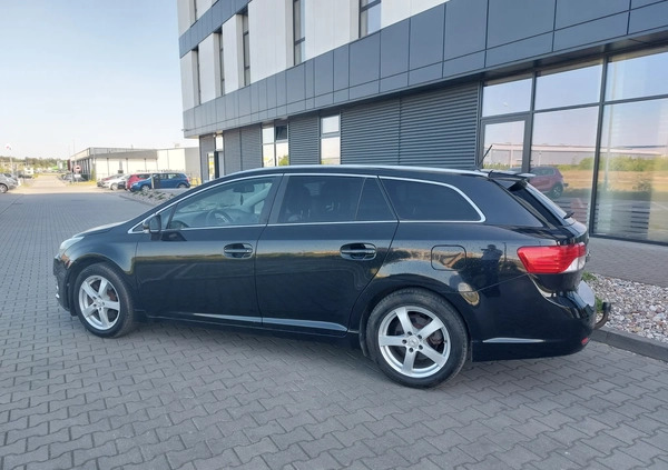 Toyota Avensis cena 33500 przebieg: 206000, rok produkcji 2013 z Bydgoszcz małe 46